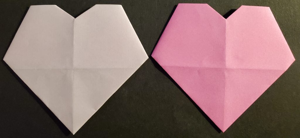 ハートの折り紙を作る
